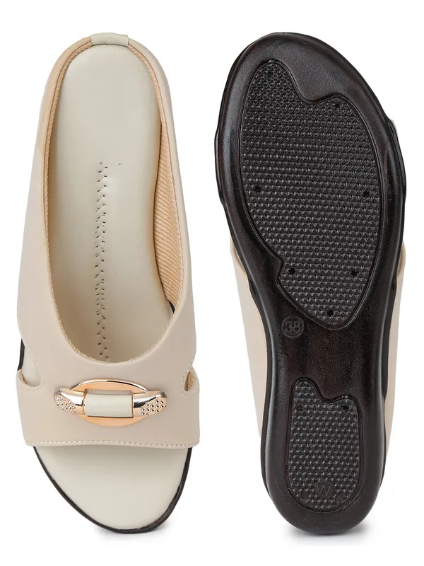 Slippers_For_Women_-_Cream_Vegan_Leather_CozyWalk
