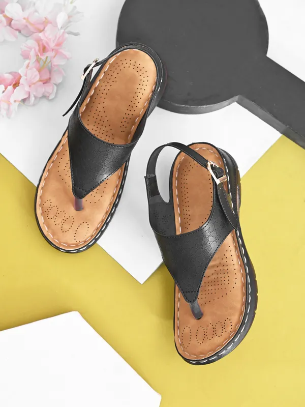 Garden of Roses Platform Chappals | Peach Occasion Heels from India –  aroundalways