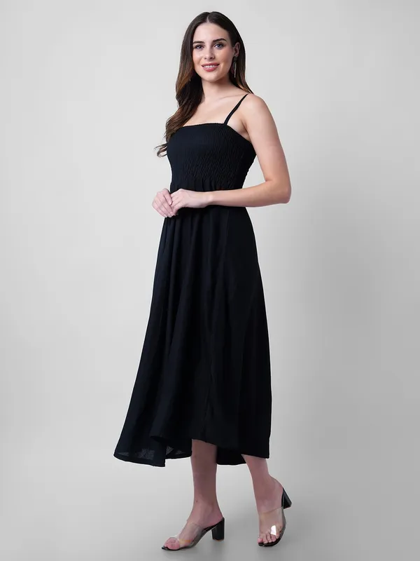 Women_Fit_And_Flare_Black_Dress