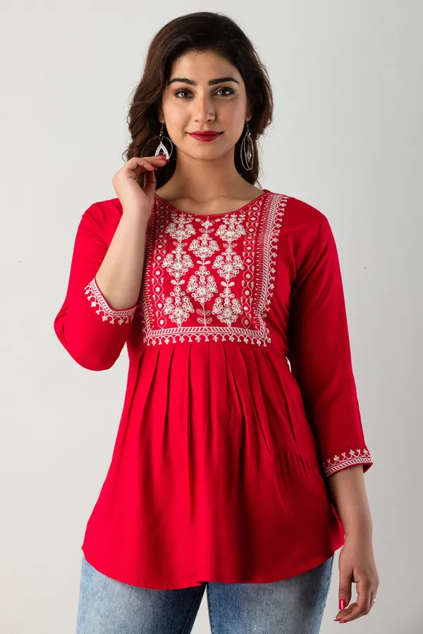 Casual_Embroidered_Women_Red_Top