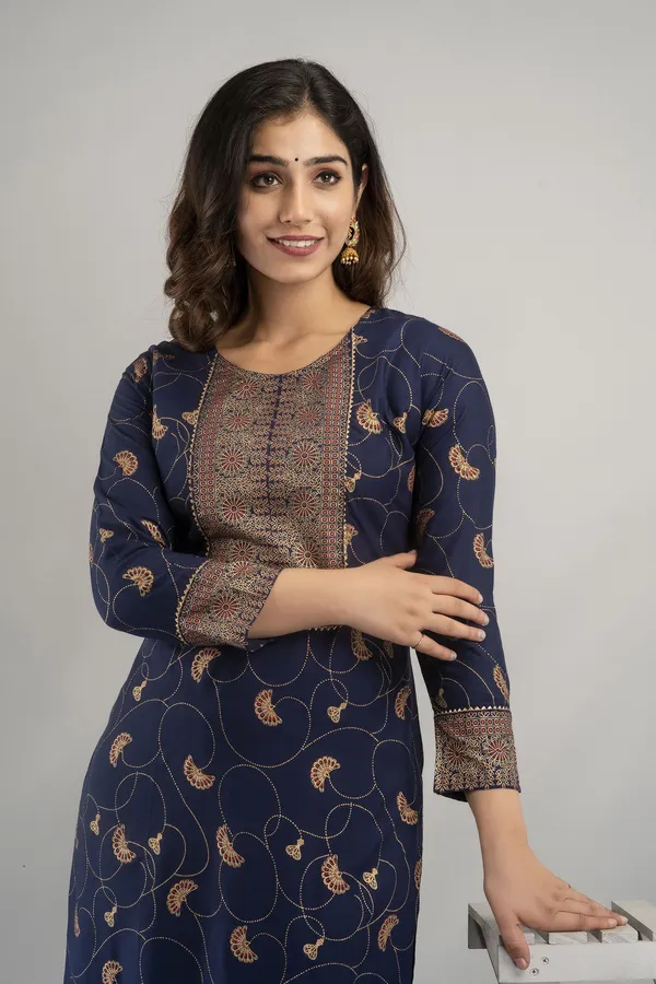 Women_Rayon_Gold_Printed_Kurta_And_Palazzo_Set