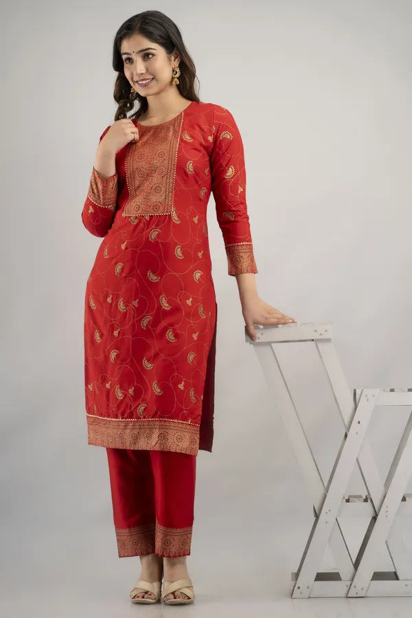 Women_Rayon_Gold_Printed_Kurta_And_Palazzo_Set