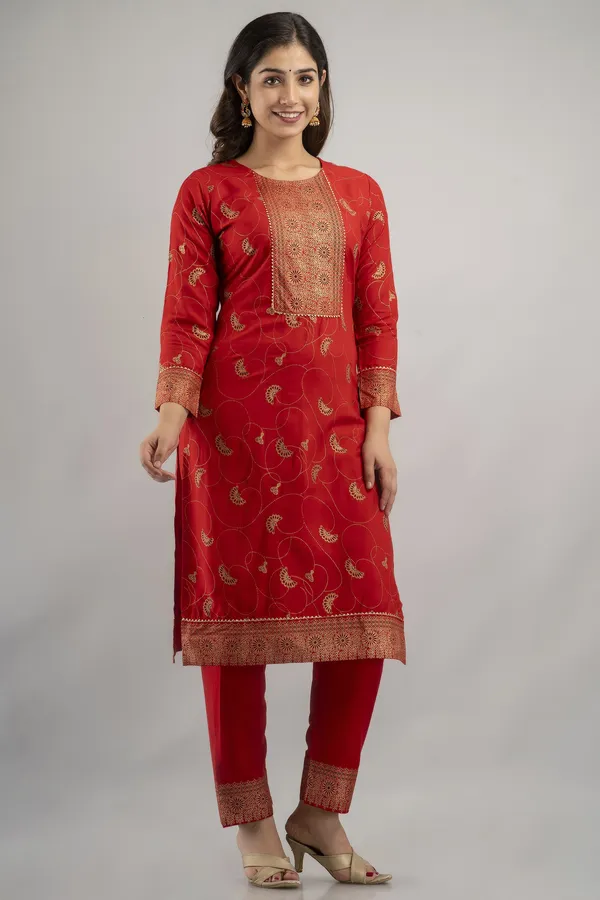 Women_Rayon_Gold_Printed_Kurta_And_Palazzo_Set