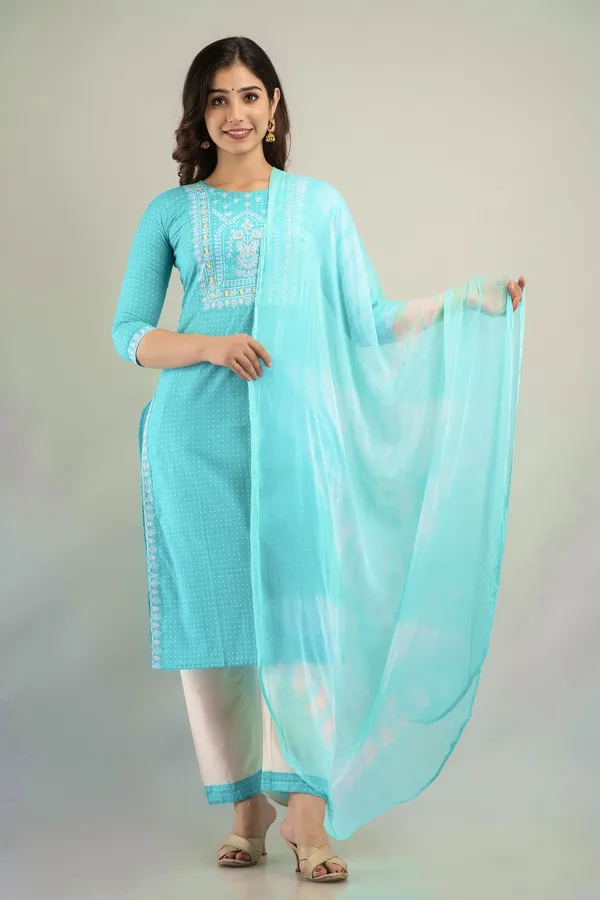 Women_Rayon_Embbroidered_Kurta_And_Palazzo_With_Dupatta_Set