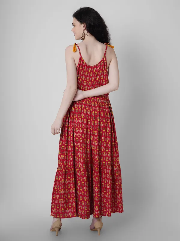 Women_Fit_And_Flare_Red_Dress
