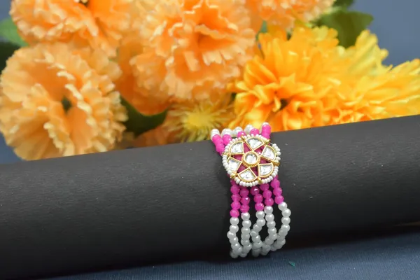 Bracelet_and_rakhi