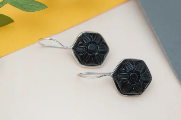 Carving_Stone_Black_Oxidise_Earring