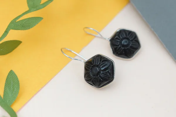 Carving_Stone_Black_Oxidise_Earring