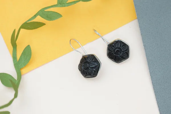 Carving_Stone_Black_Oxidise_Earring