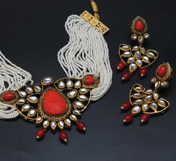 Carving_Stone_Necklace_Set_and_Earrings_with_Earring