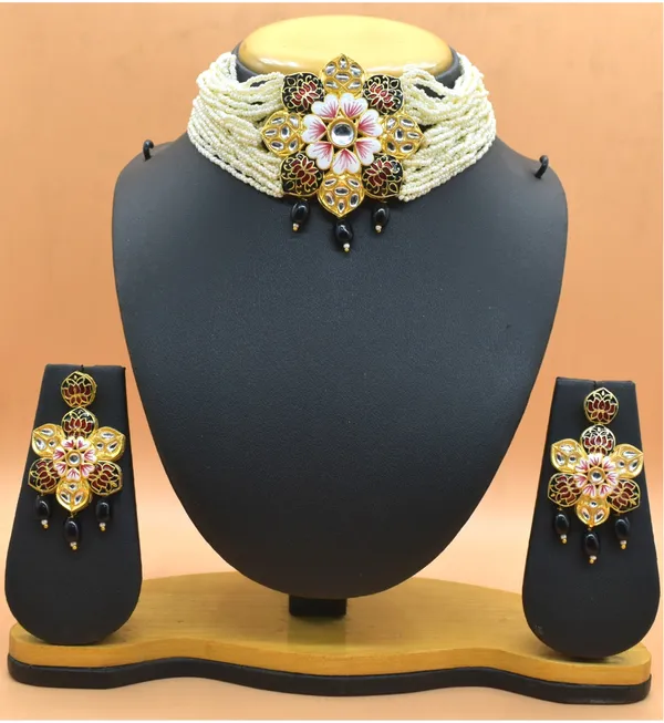 Latest_Designer_Black_Choker_Necklace_Set_with_beautiful_Earring