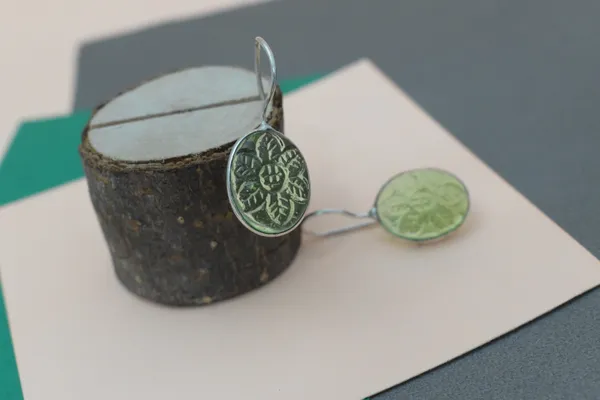 Carving_Stone_Mint_Earring