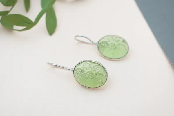 Carving_Stone_Mint_Earring