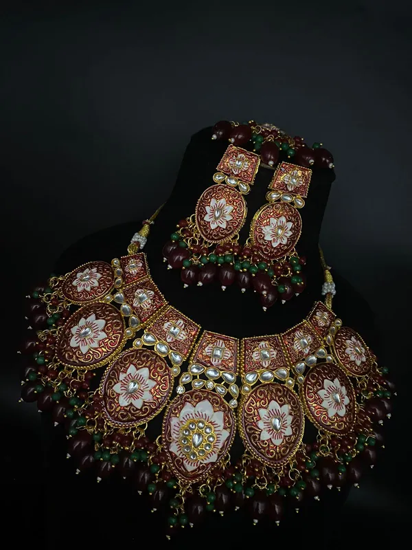 Handmade_Meena_Kari_Mahroon_red_Necklace_Set_and_Earrings_with_Maang_Tikka