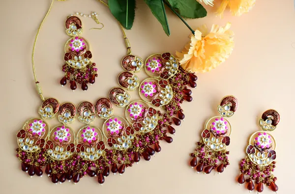 Latest_Handmade_MeenaKari_Bridal_Choker_necklace_Set