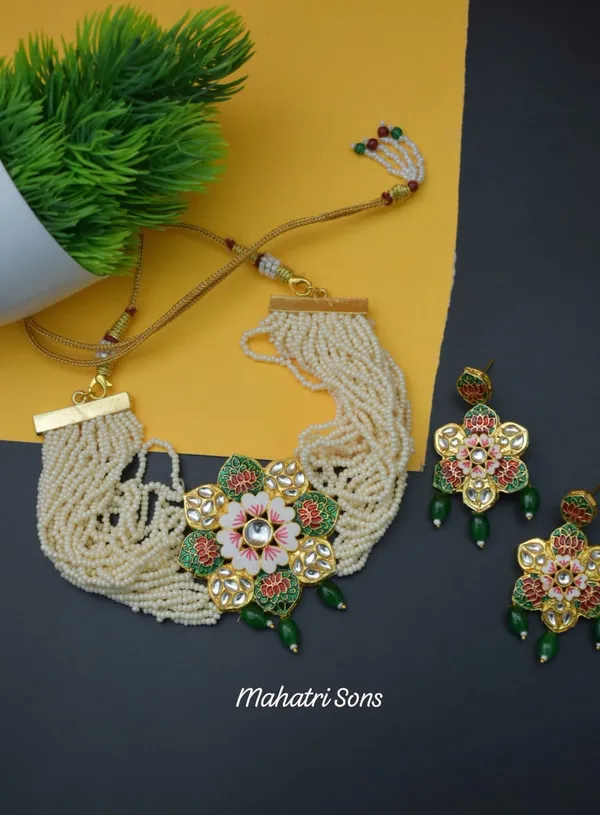 Hand_Made_Meena_Kari_Choker_Necklace_Set