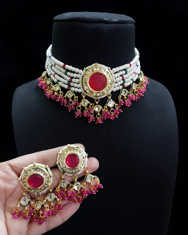 Choker_Necklace_Set_and_Earrings