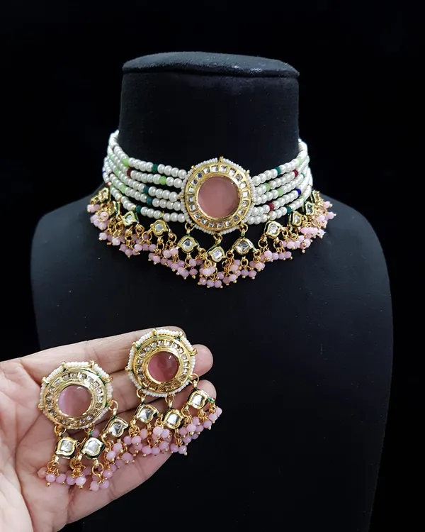 Choker_Necklace_Set_and_Earrings