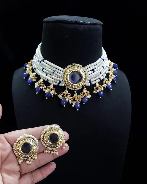 Choker_Necklace_Set_and_Earrings