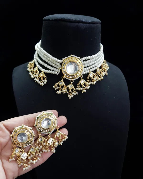 Choker_Necklace_Set_and_Earrings