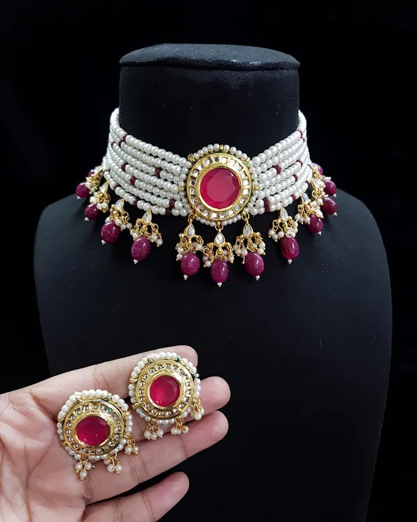 Choker_Necklace_Set_and_Earrings