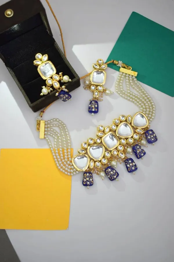 Brass_Kundan_Choker_Necklace_with_Back_Meena