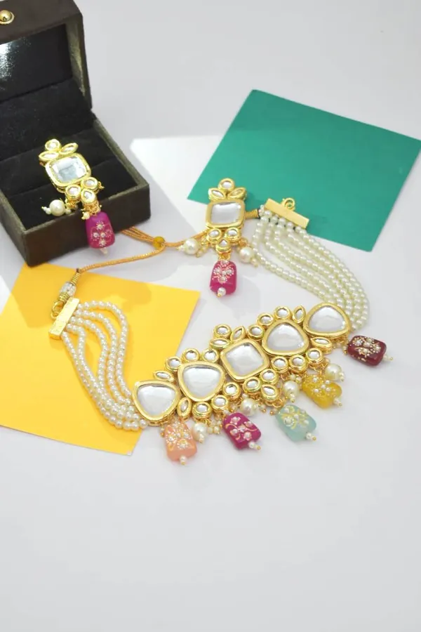 Brass_Kundan_Choker_Necklace_with_Back_Meena