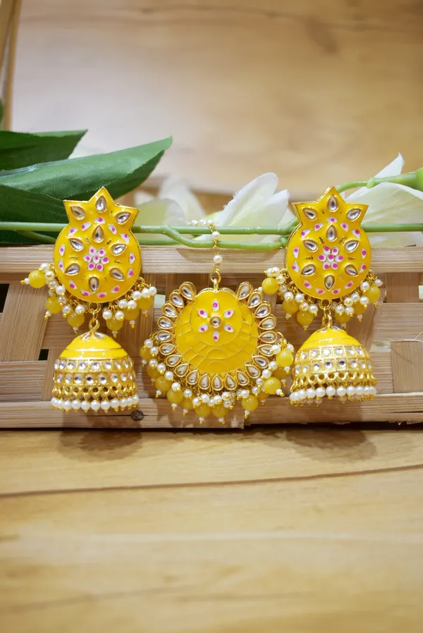 Hand_Made_Meenakari_Jhumka_Earring_with_Tikka