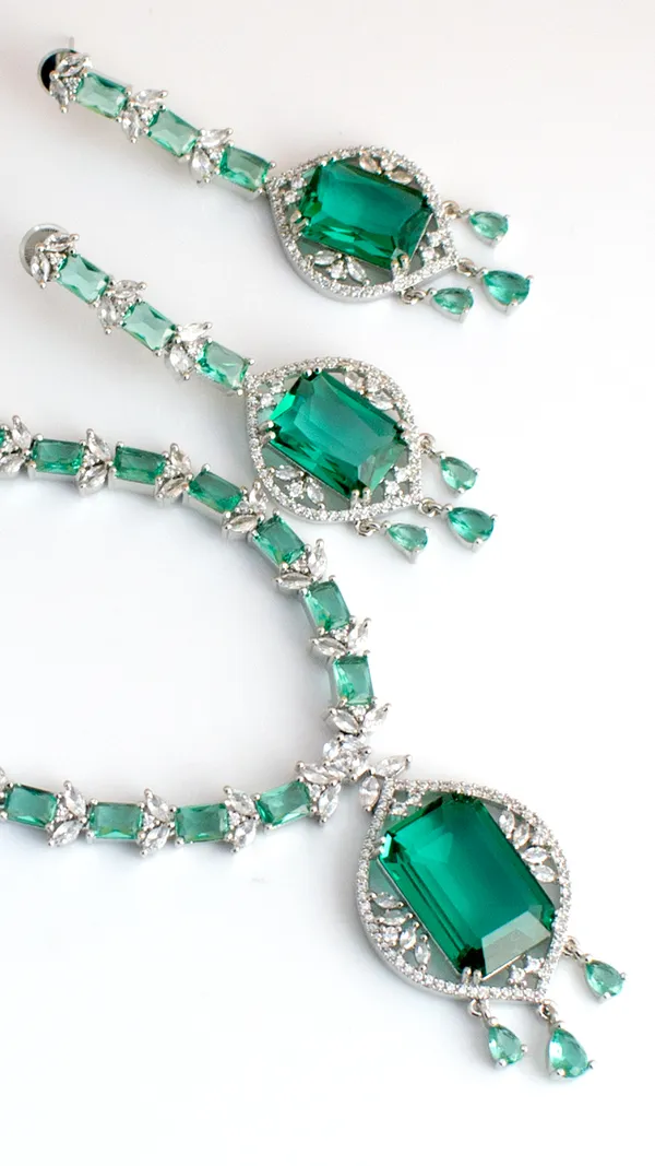 AD_Necklace_Set_and_Earrings