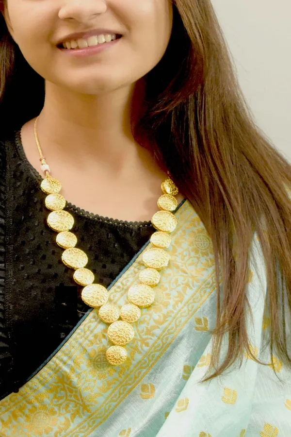Brass_Golden_Mala_Necklace_wearable_all_kind_of_outfits