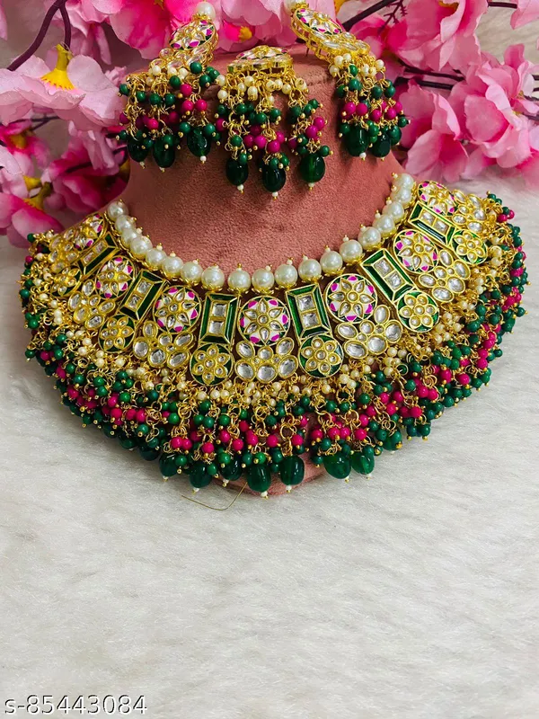 Mahatri Sons Premium Bridal Choker Necklace Set with Maang Tikka