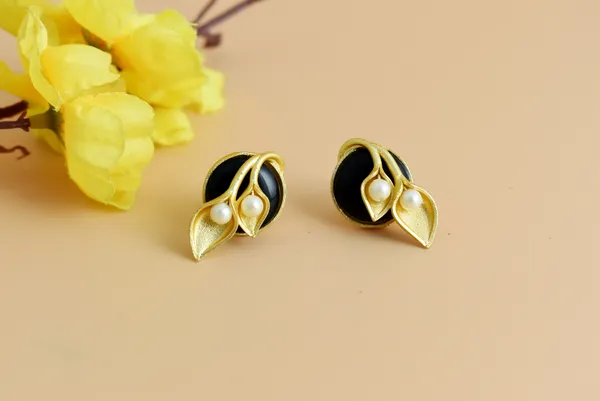 Black_Earring_Stud_Earring