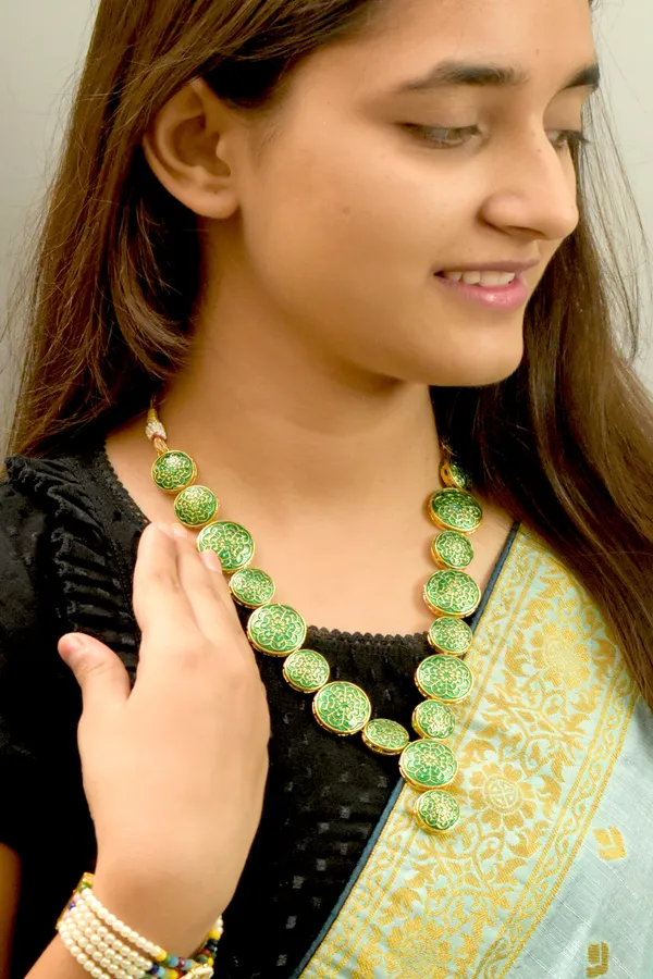 Long_Green_Mala_Necklace_wearable_on_all_Kind_of__Outfits