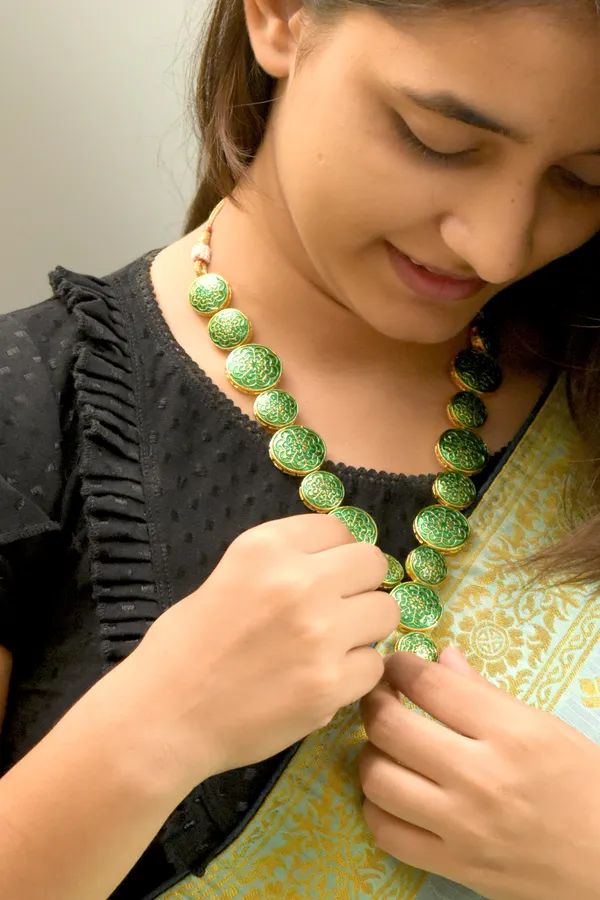 Long_Green_Mala_Necklace_wearable_on_all_Kind_of__Outfits