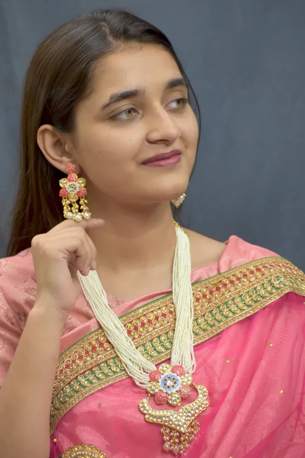 Long_Necklace_Set_with_beautiful_Earring