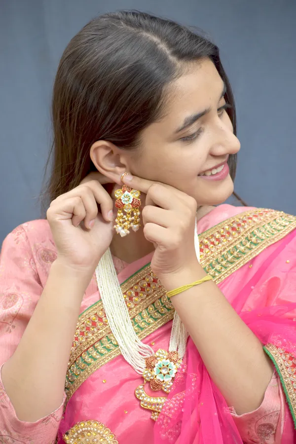 Long_Necklace_Set_with_beautiful_Earring