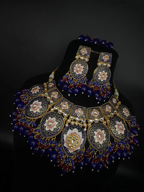 Quality_Blue_Necklace_Set_and_Earrings_with_maang_Tikka