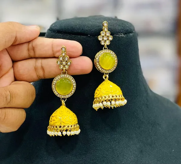 Quality_Jhumka_Earring_For_Her