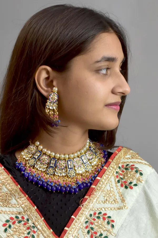 Quality_Navy_Blue_Choker_Necklace_Set_with_Maang_Tikka