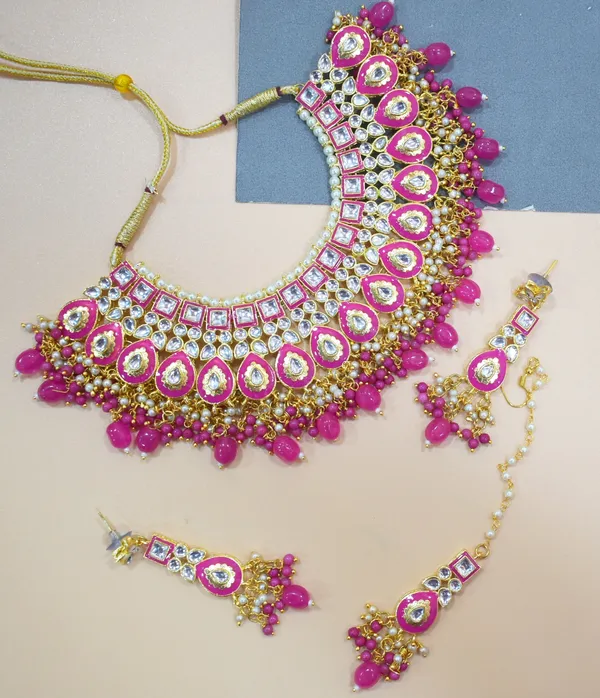 Quality_Rani_Necklace_Set_and_Earrings_with_maang_Tikka