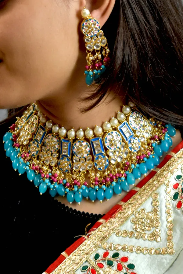 Quality_Sky_Choker_Necklace_Set_with_Maang_Tikka