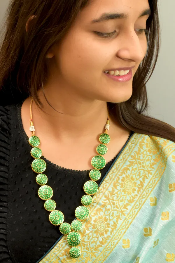 Long_Green_Mala_Necklace_wearable_on_all_Kind_of__Outfits