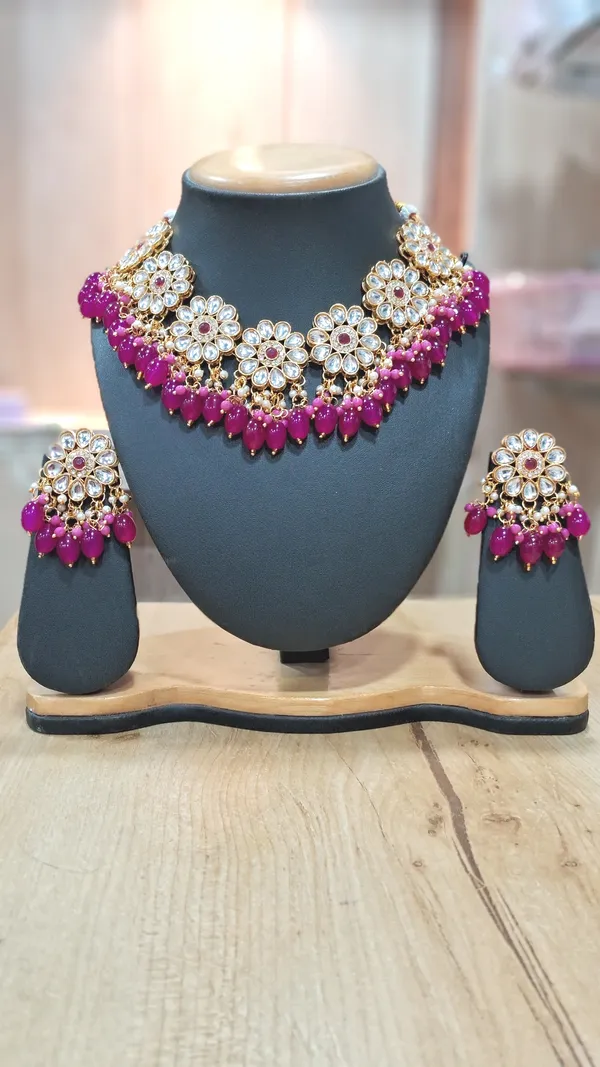 Semi_Bridal_Choker_Necklace_Set_with_Earring