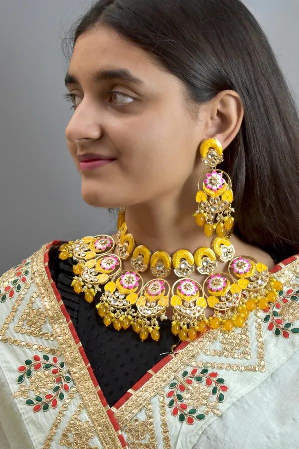 Choker_Hand_Made_Necklace_Set_and_Earrings