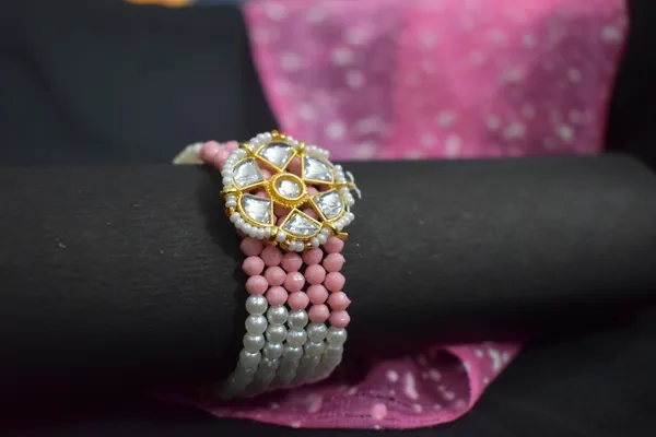bracelet_and_rakhi