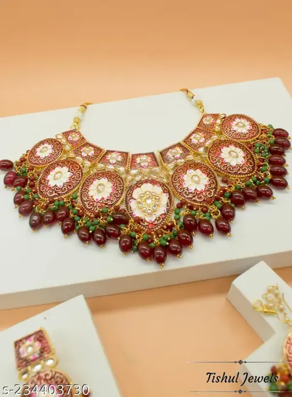 Hand_Made_Meena_Kari_Mahroon_Necklace_Set_and_Earrings_with_Maang_Tikka