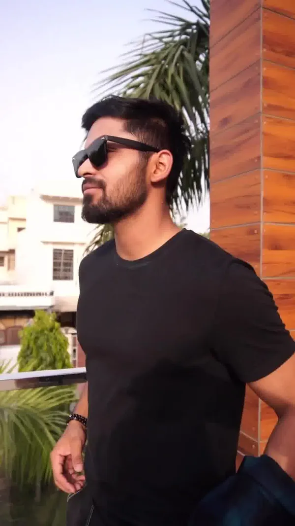 Black_Smyder_Square_Sunglasses