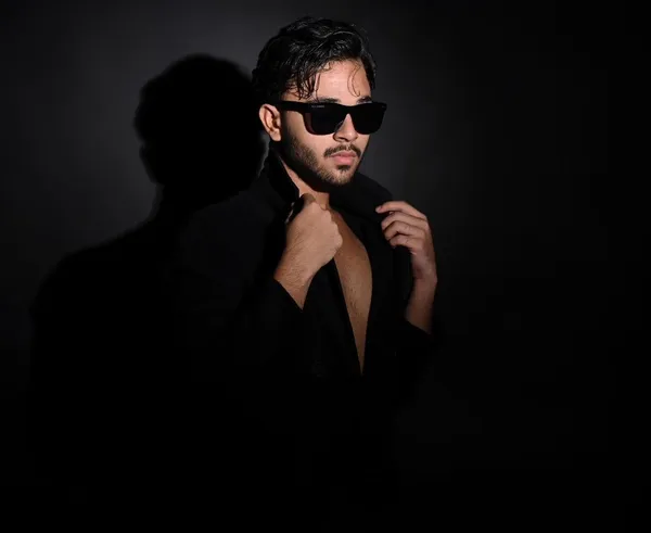 Black_Smyder_Square_Sunglasses