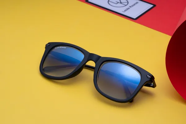 LOUIS_KOUROS__Blue_Gradient_Buloster_Mirrored,_UV_Protection,_Night_Vision,_Toughened_Glass_Lens,_UV_Protection,_Riding_Glasses,_Retro_Square,_Wayfarer_Sunglasses_(52)__(For_Men_&_Women,_Blue_Gradient)