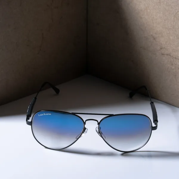 Louis_Kouros_Blue_Gradient_Airomade_Mirrored(Glass),_UV_Protection,_Toughened_Glass_Lens,_UV_Protection,_Night_Vision,_Aviator_Sunglasses_(62)__(For_Men_&_Women,_Blue_Gradient)